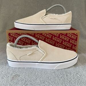 Vans Womens 10 Asher Suede Sherpa Classic Slip On Shoes VN0A5JLJBRC Birch Ivory